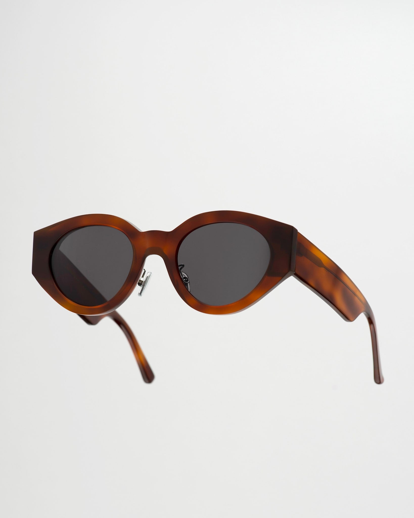 Polly Amber - grey solid lens