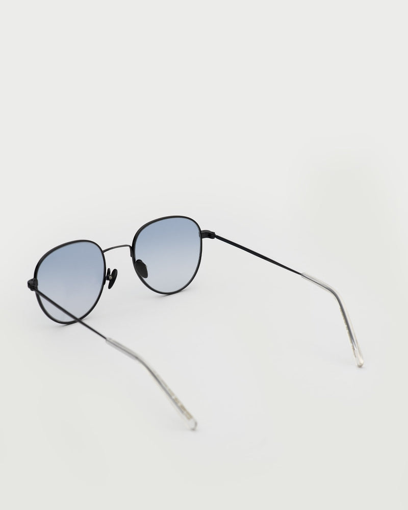 Rio Black - blue gradient lens